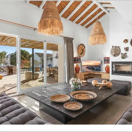 Semesterbostad Active Seaside Escape By The Waves *
